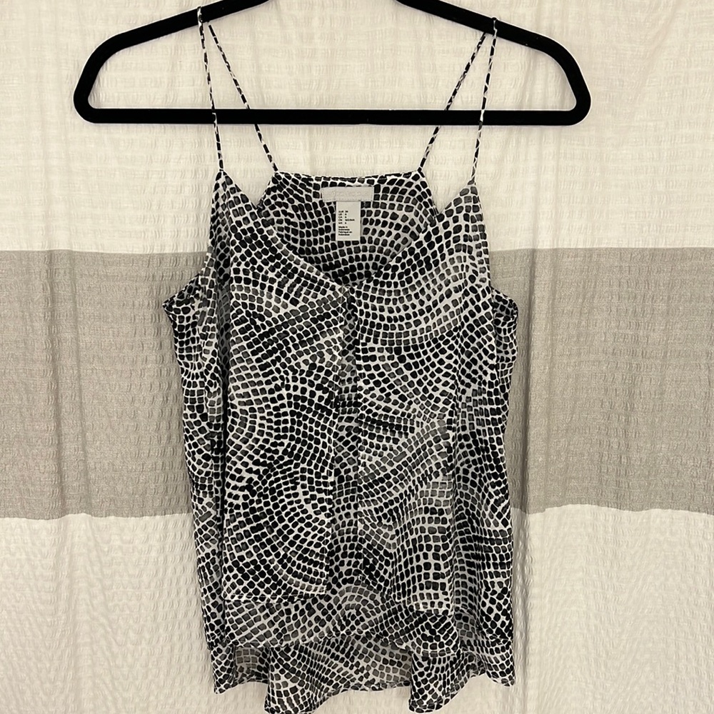 H&M women’s layered tank top blouse. Black/gray/white patterned. Size 6.